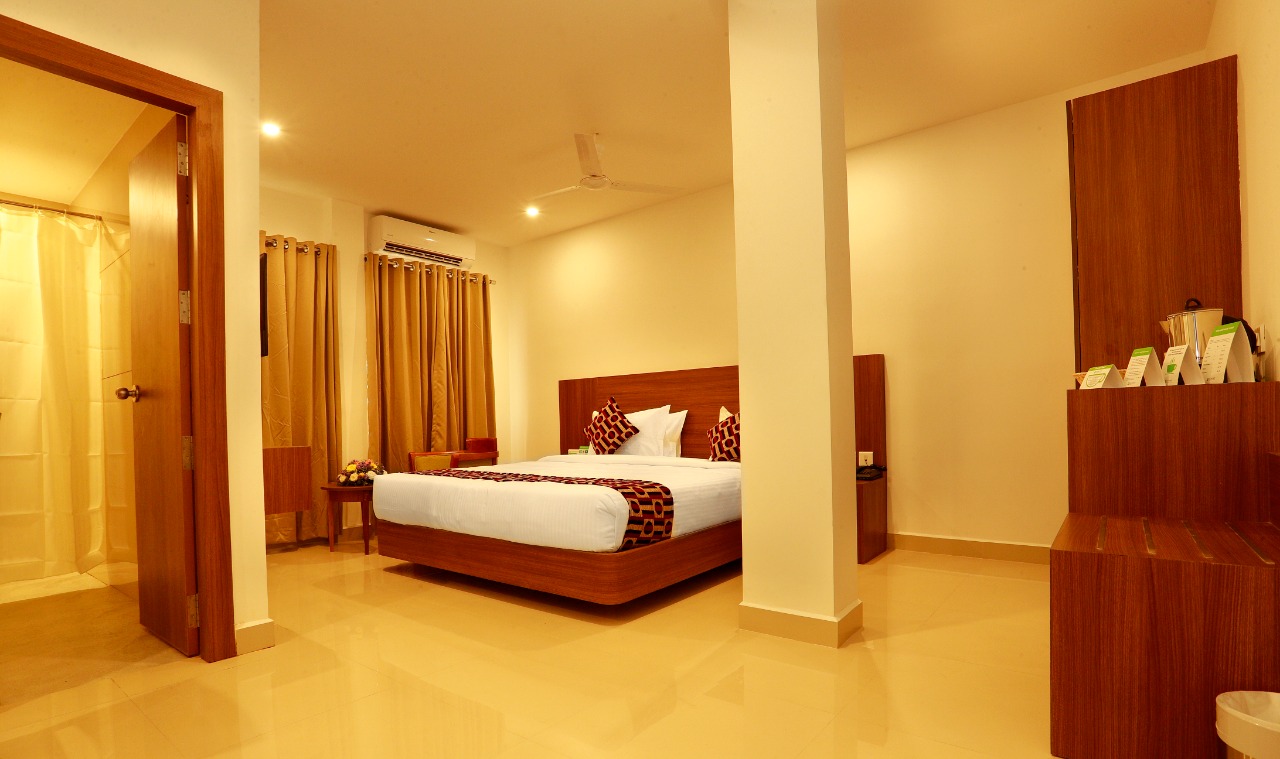 Luxury accommodation bedroom suite at Geminy Tourist Home